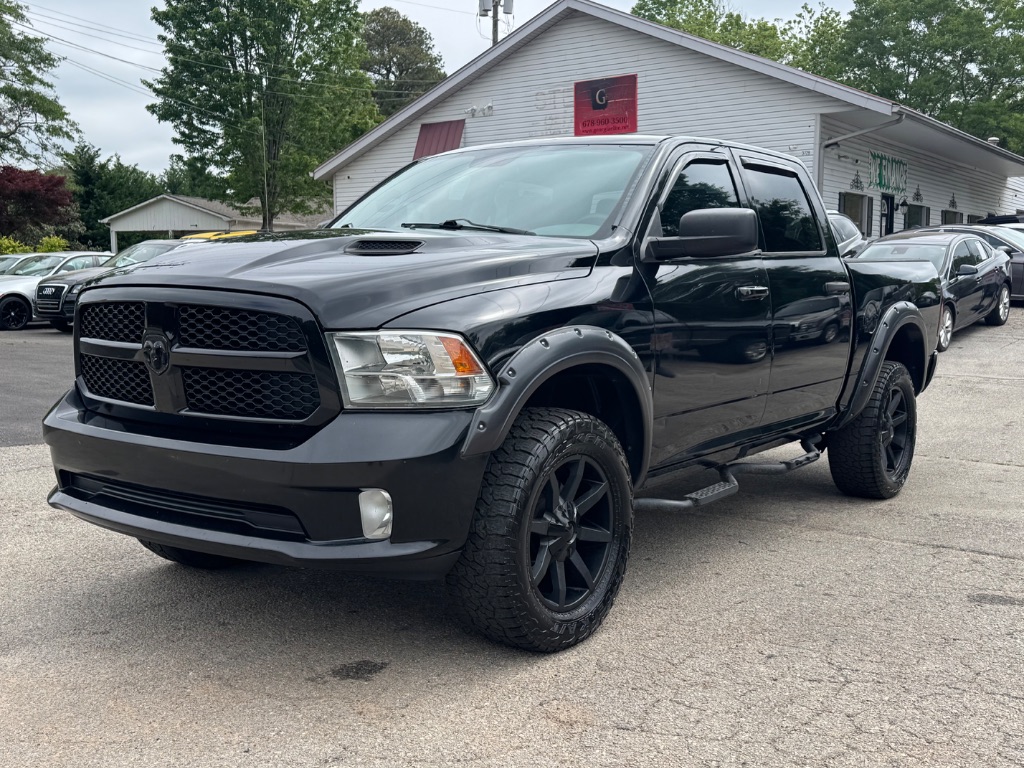 2014 RAM 1500 Express 4x4 Crew Cab's photo